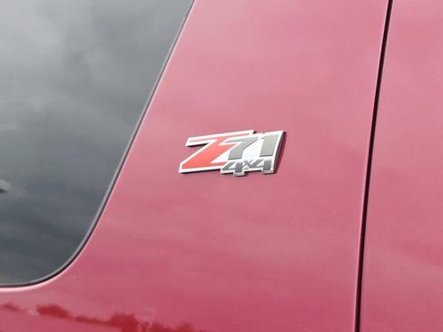 Used 2007 Chevrolet Suburban LT w/ LT Preferred Equipment Group AWD/4WD image 19