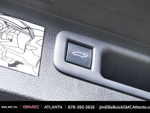 Used 2024 Toyota Highlander XSE FWD image 25