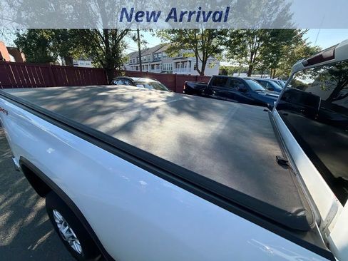 Used 2024 Chevrolet Silverado 2500 LT w/ Convenience Package AWD/4WD image 8