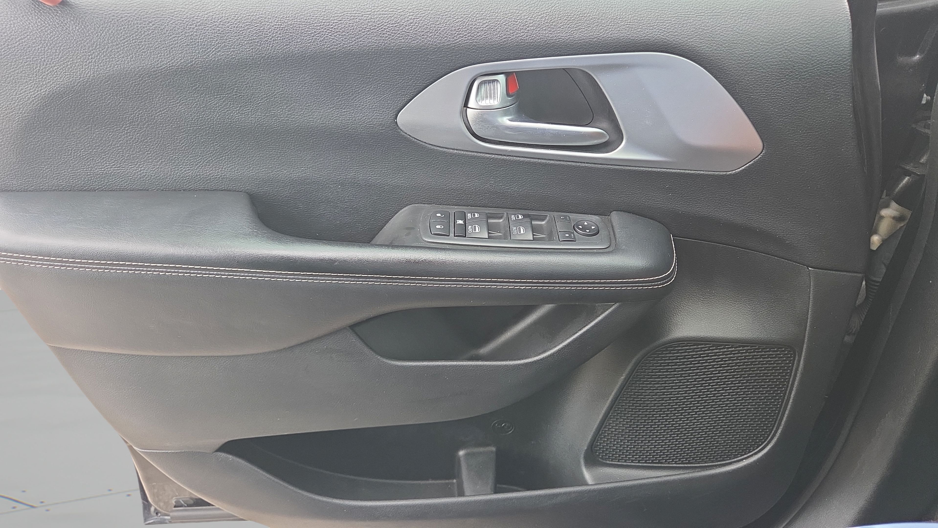 Used 2019 Chrysler Pacifica Touring-L Plus w/ S Appearance Package FWD image 31