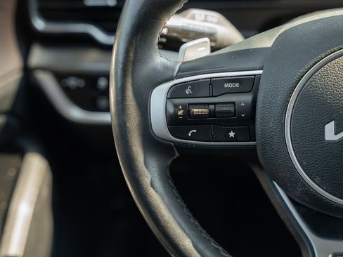 Used 2023 Kia Sportage EX image 27