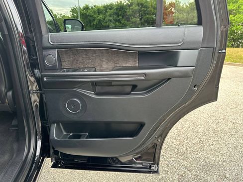 Used 2019 Ford Expedition Limited AWD/4WD image 15