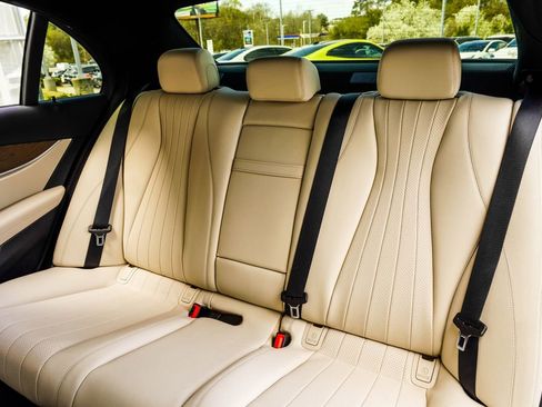 Used 2022 Mercedes-Benz E 350 Sedan image 37