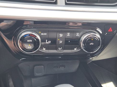 New 2026 Chevrolet Trax LT w/ Driver Confidence Package FWD image 17