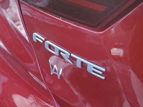 Certified 2024 Kia Forte LXS w/ LXS Technology Package image 6