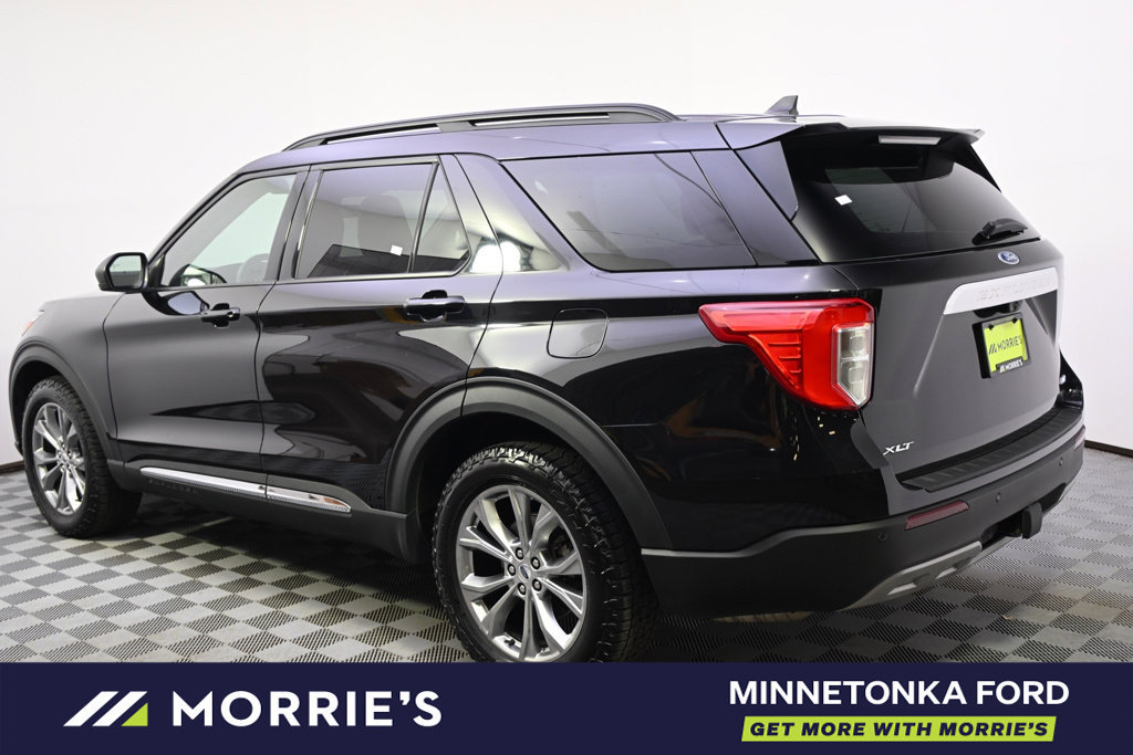 Used 2023 Ford Explorer XLT w/ Equipment Group 202A AWD/4WD image 3