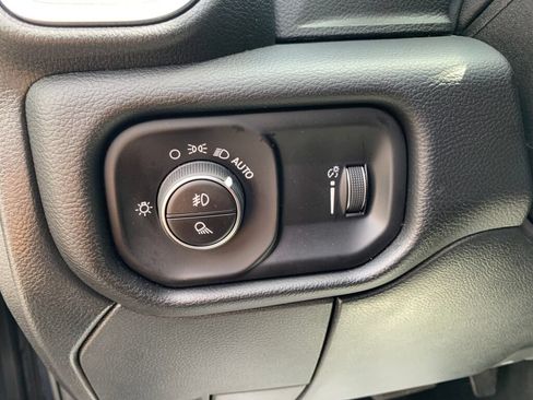 Used 2025 RAM 2500 Big Horn AWD/4WD image 18
