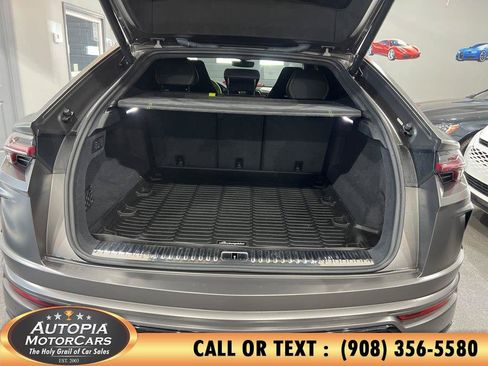 Used 2022 Lamborghini Urus AWD/4WD image 21