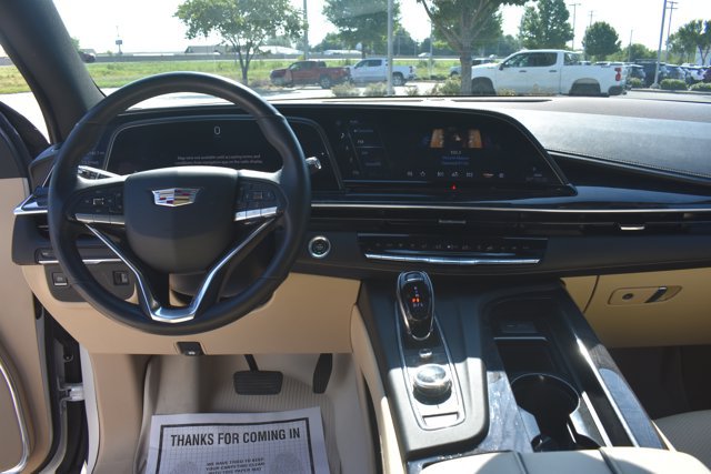 Used 2021 Cadillac Escalade ESV Premium Luxury RWD image 22