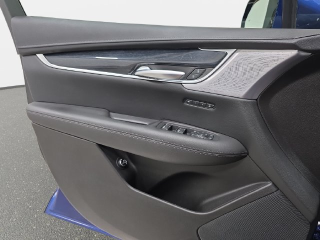 Certified 2024 Cadillac XT5 Premium Luxury AWD/4WD image 24