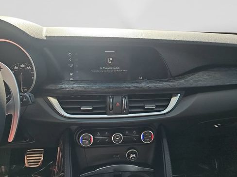 Used 2023 Alfa Romeo Stelvio Sprint RWD image 18