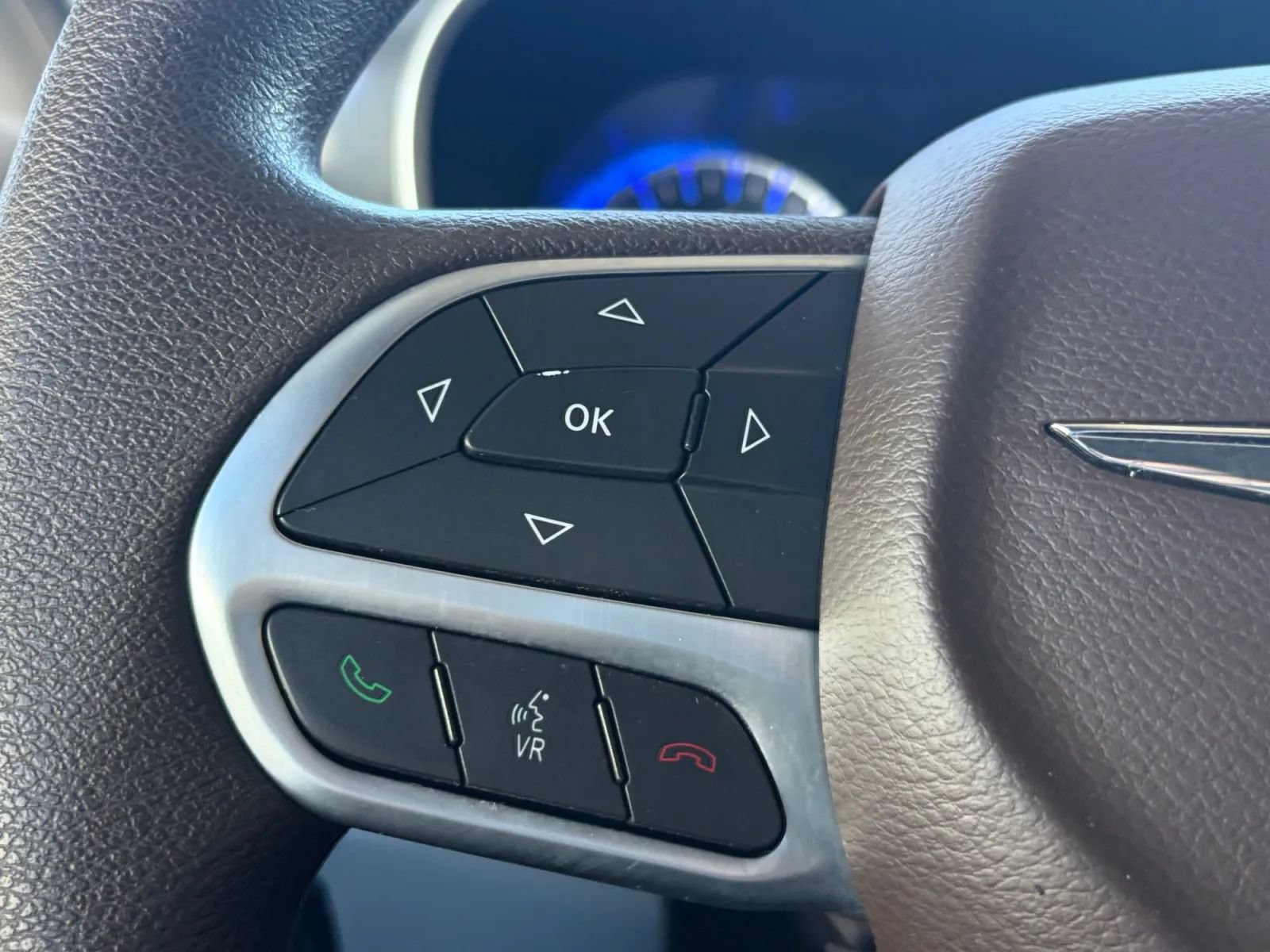 Used 2017 Chrysler Pacifica LX FWD image 30