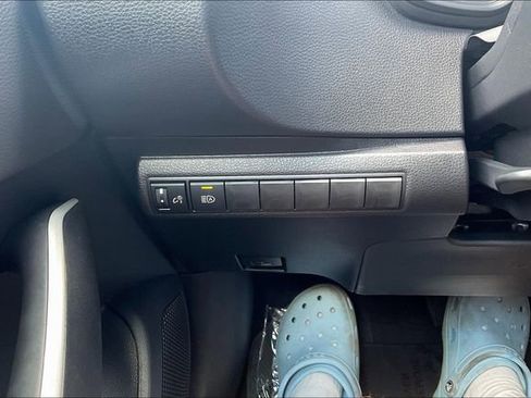 Used 2025 Toyota Corolla SE image 33