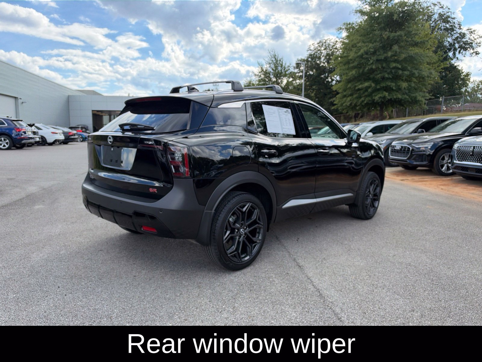 Used 2026 Nissan Kicks SR FWD image 5