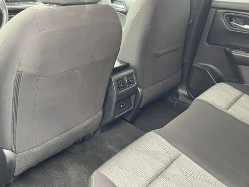 Used 2025 Nissan Rogue SV image 24