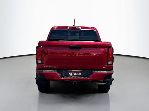 Used 2023 Chevrolet Colorado LT w/ LT Convenience Package II AWD/4WD image 7
