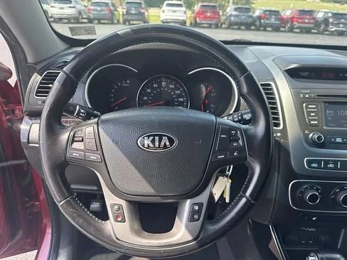 Used 2015 Kia Sorento LX AWD/4WD image 9
