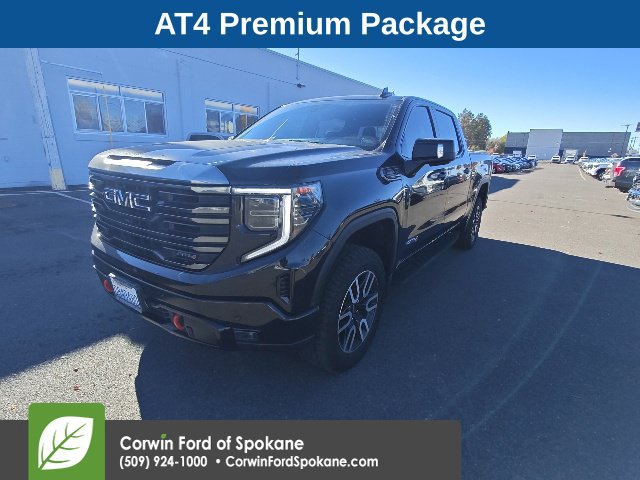 Used 2023 GMC Sierra 1500 AT4 w/ AT4 Premium Package AWD/4WD image 3