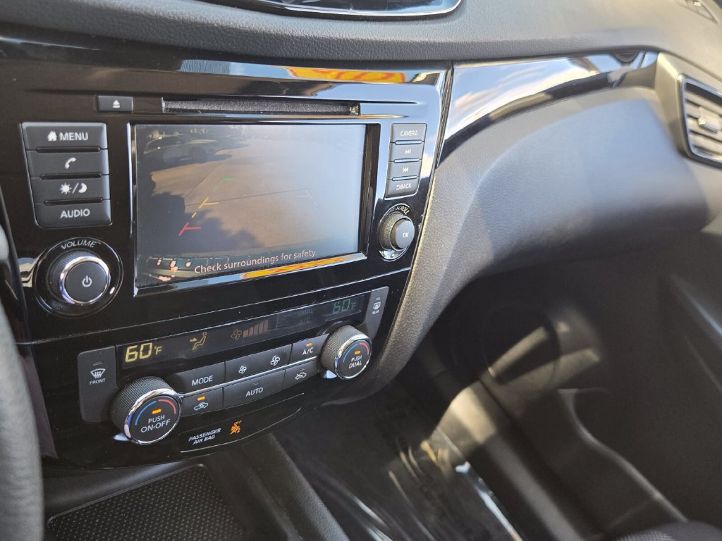 Used 2020 Nissan Rogue Sport SV FWD image 21