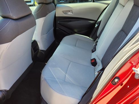 Used 2020 Toyota Corolla LE image 5