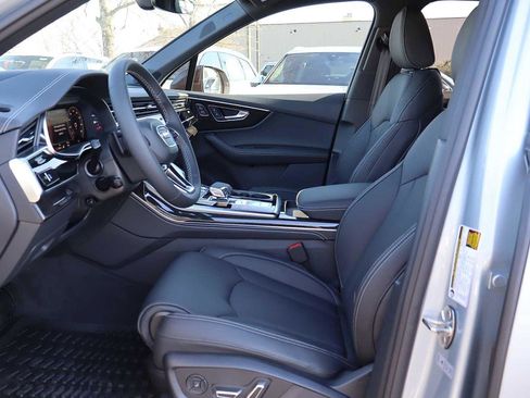 Used 2025 Audi Q7 3.0T Prestige w/ Prestige Package AWD/4WD image 7