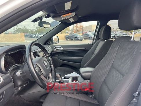 Used 2021 Jeep Grand Cherokee Laredo image 26