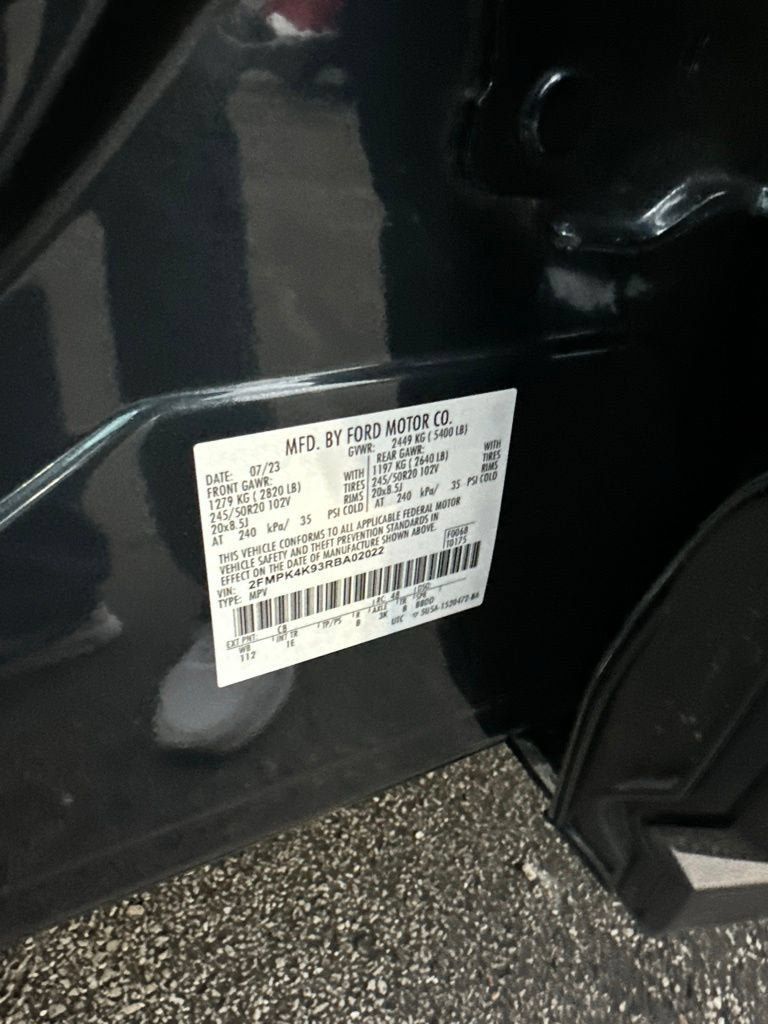 Certified 2024 Ford Edge Titanium w/ Titanium Elite Package AWD/4WD image 16