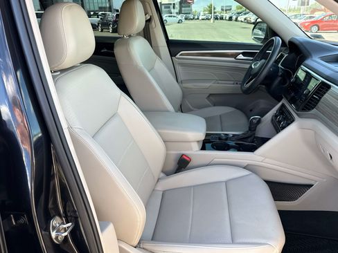 Used 2023 Volkswagen Atlas SEL AWD/4WD image 19
