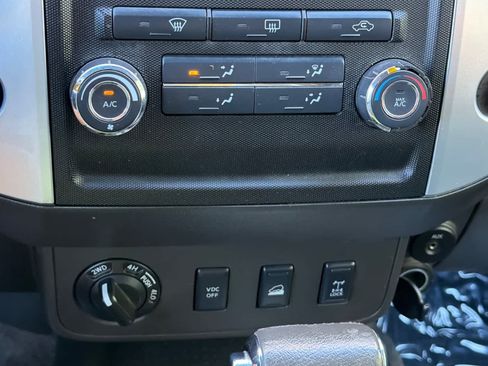 Used 2011 Nissan Xterra PRO-4X w/ Pro-4x Leather Pkg AWD/4WD image 21