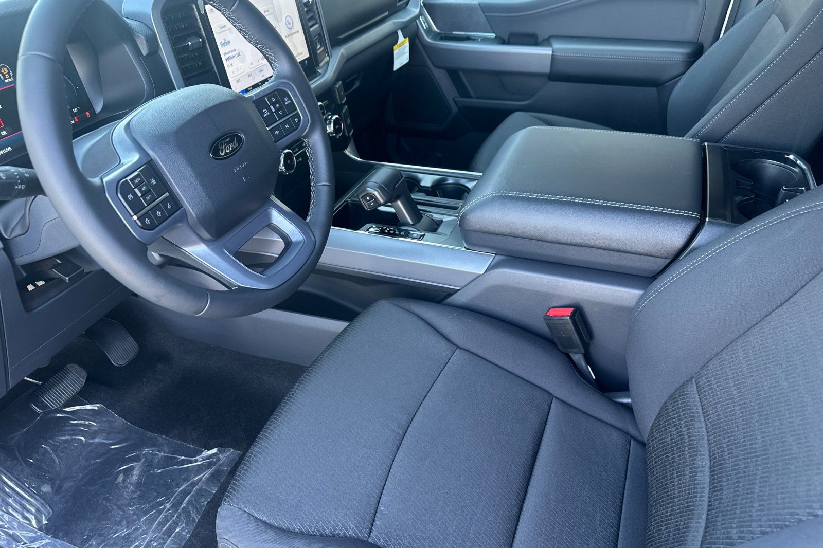 New 2026 Ford F150 XLT w/ XLT Black Appearance Package RWD image 10