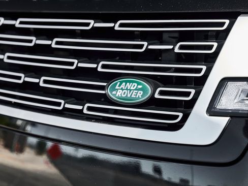 Used 2025 Land Rover Range Rover Autobiography AWD/4WD image 7