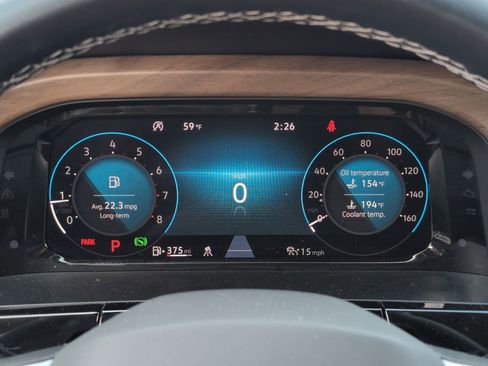 Used 2025 Volkswagen Atlas SE image 18