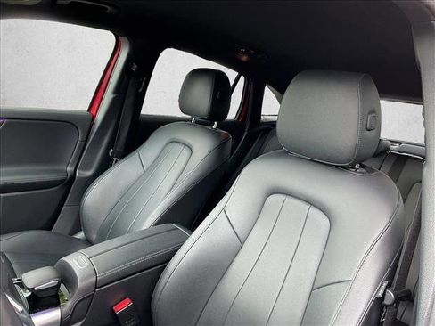 Used 2022 Mercedes-Benz GLA 250 4MATIC image 12