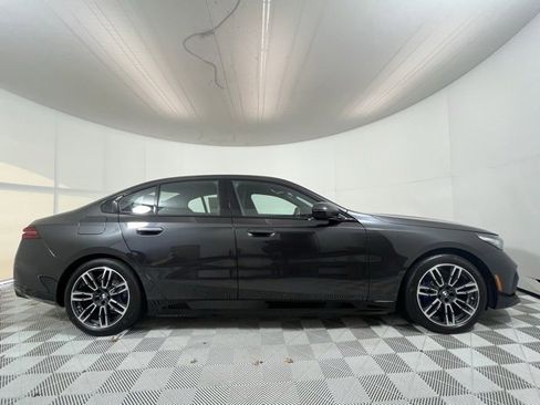 New 2026 BMW 550e xDrive 550e xDrive image 8