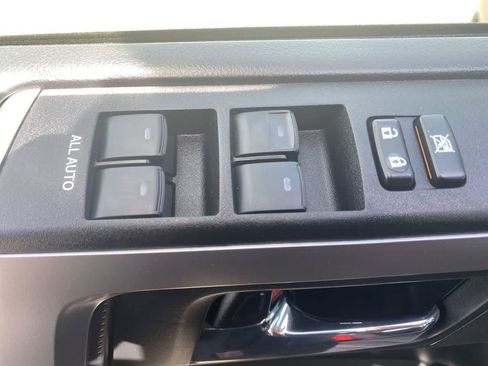 Certified 2022 Toyota 4Runner SR5 AWD/4WD image 13