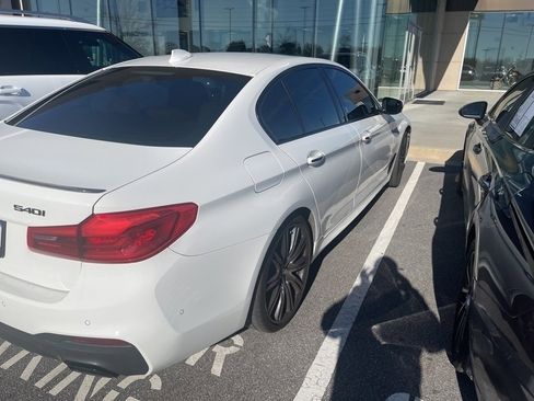 Used 2018 BMW 540i image 4