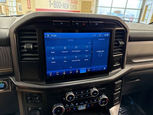 Used 2023 Ford F150 Platinum image 38