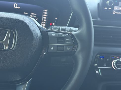Certified 2025 Honda Pilot Elite image 19