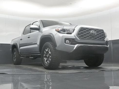 Used 2022 Toyota Tacoma TRD Off-Road AWD/4WD image 50