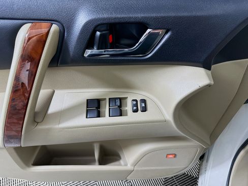 Used 2013 Toyota Highlander Limited image 15