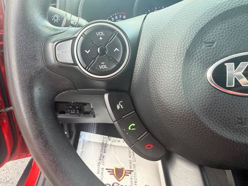 Used 2019 Kia Soul FWD image 26