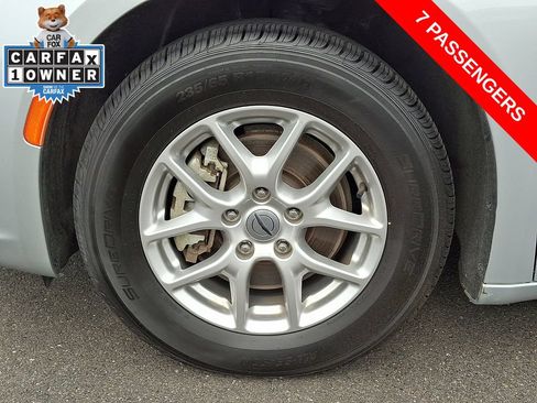 Used 2024 Chrysler Pacifica Touring-L FWD image 8