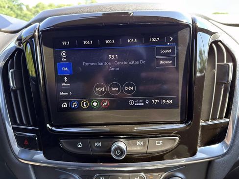 Used 2023 Chevrolet Traverse LT AWD/4WD image 21