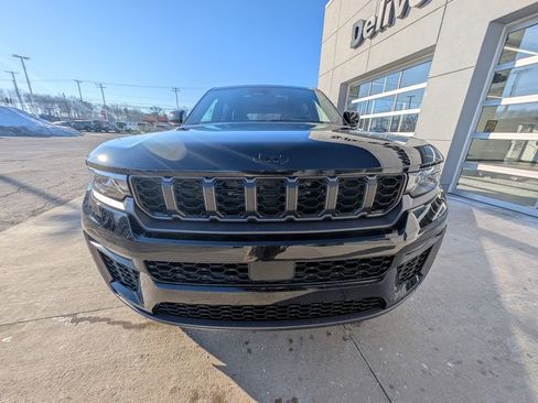 New 2026 Jeep Grand Cherokee L Limited image 9