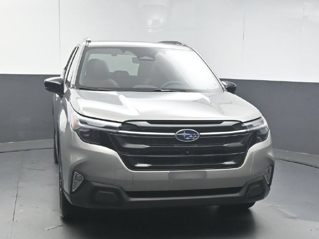 Used 2025 Subaru Forester Touring w/ Touring Package AWD/4WD image 3