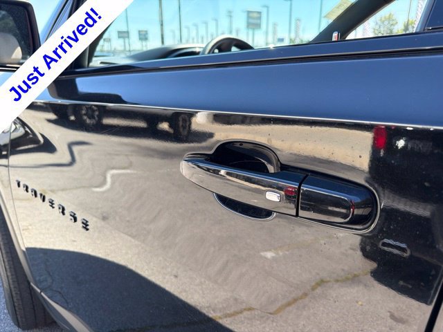 Used 2023 Chevrolet Traverse LS w/ Midnight/Sport Edition FWD image 14