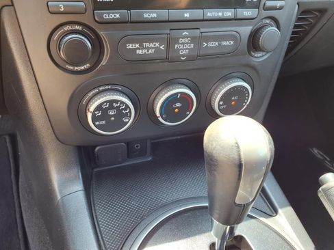 Used 2014 MAZDA MX-5 Miata Club image 22