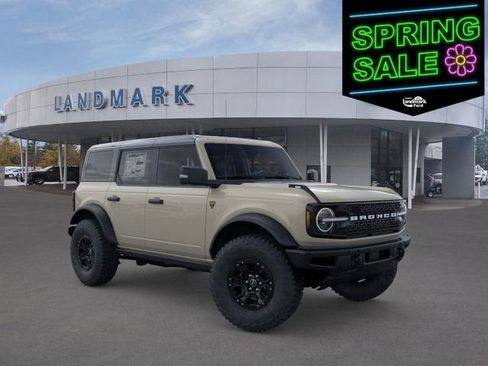 New 2025 Ford Bronco Badlands image 8