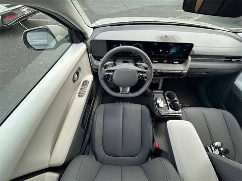 New 2025 Hyundai Ioniq 5 SEL image 25