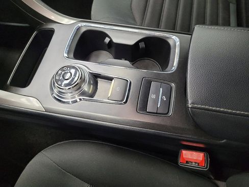 Used 2018 Ford Fusion SE image 26